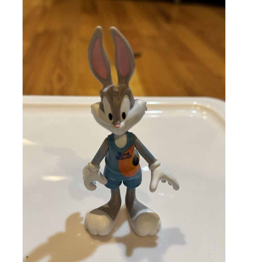 WB Looney Tunes Bugs Bunny Plastic Adjustable Figure WK 10321